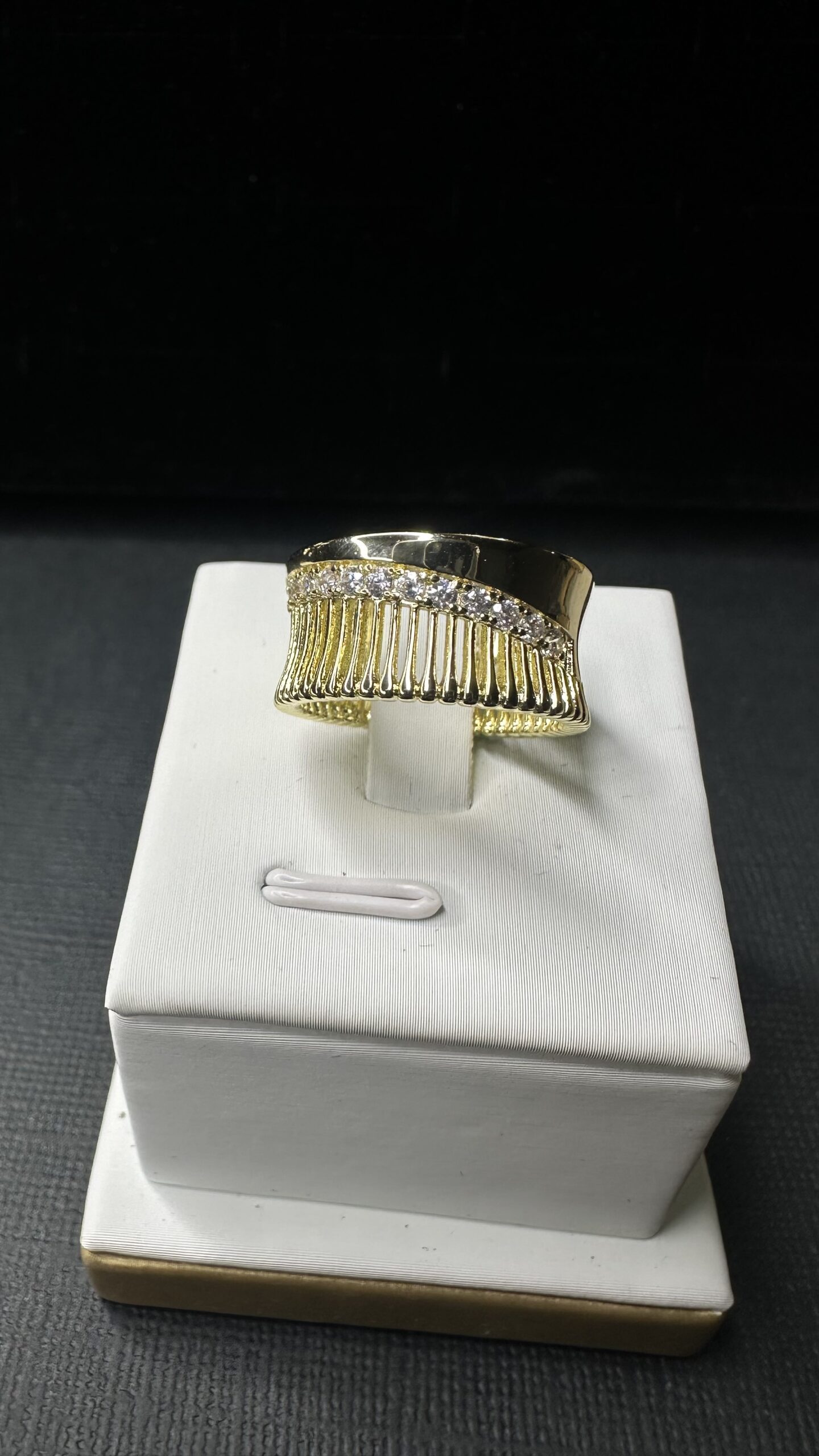 ANILLO CIRCONES EN DIAGONAL