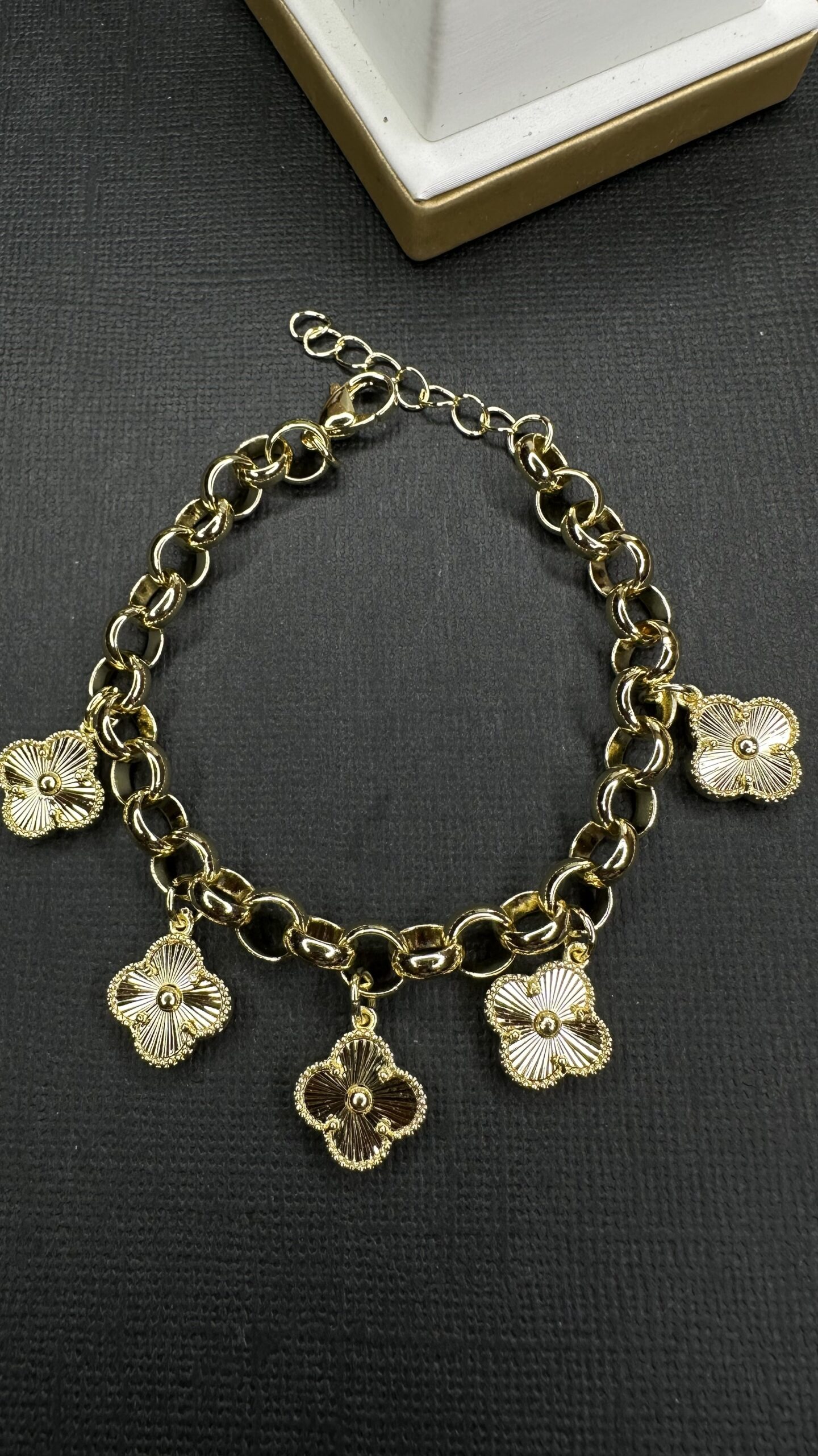 PULSERA ROLO TRÉBOLES