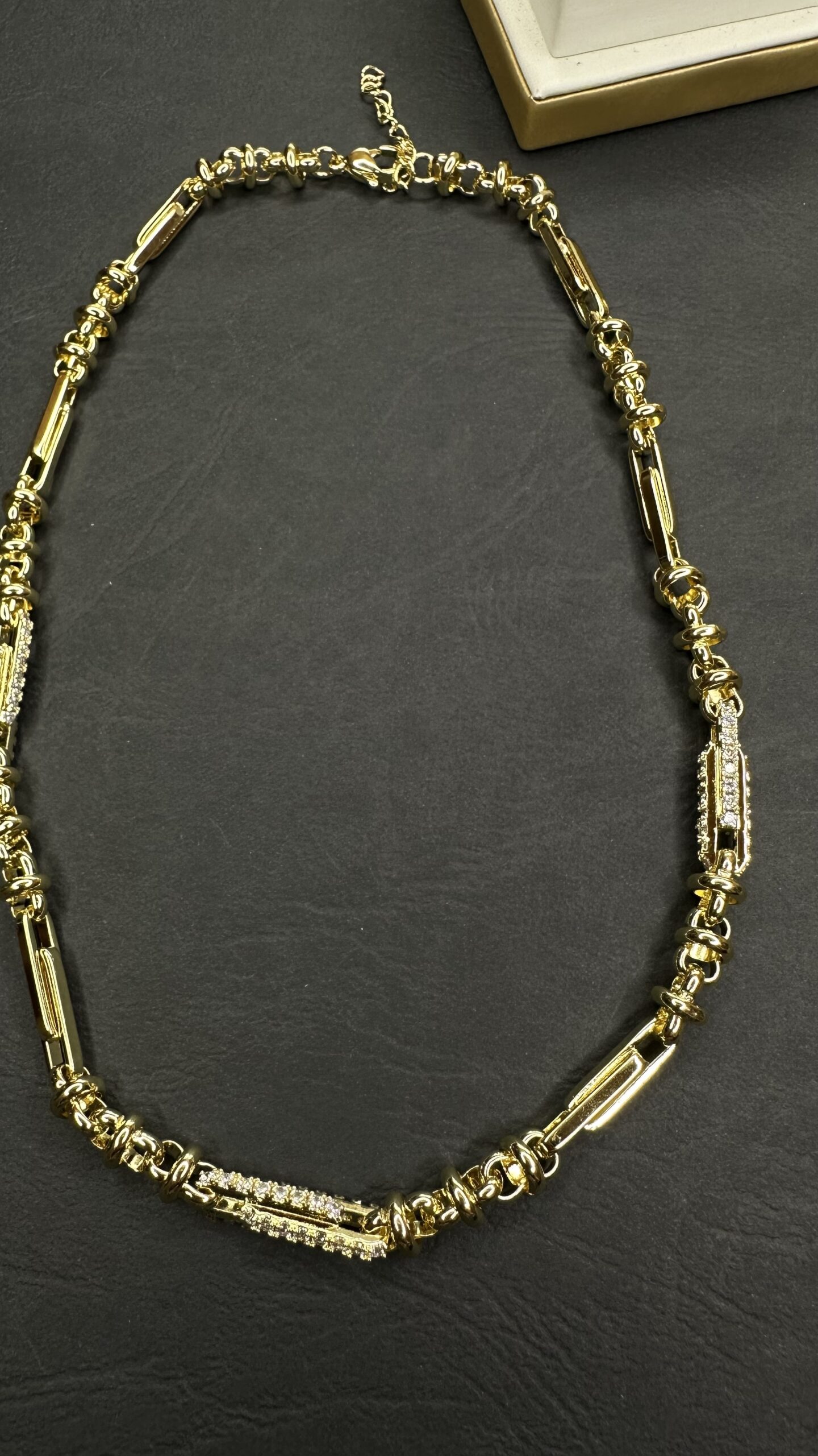 COLLAR ROLO BARRA